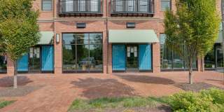 412 MADISON TRADE Plaza SE Gallery 1