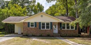 Welcome to this beautiful newly renovated 3-bedroom brick ranch! Gallery 3