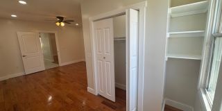 Great 1st Floor Duplex in Squirrel Hill! Available NOW! Gallery 21