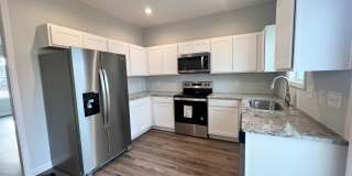 2 Bedroom Townhome in Smithfield! Gallery 1