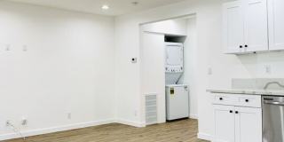 5263 Riverton Ave Gallery 10