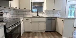 6710 SW Embassy Cir - AVAILABLE NOW! Gallery 6