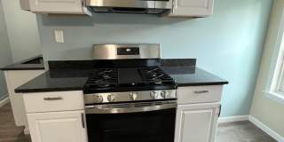 Gorgeous Studio Apartment in Quiet Pittsfield Street Gallery 1