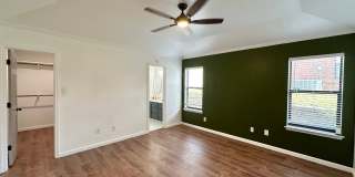 Viewable Now!  Pets Accepted! Gallery 15