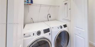 2333 Southeast 28th Court Gallery 20