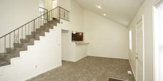 Hudson Pointe Gallery 33