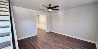 Beautifully Updated 2BD 1BA, Two-Story Duplex in Yukon!!! Gallery 3