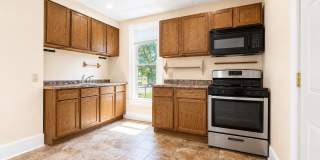$1500 | 3 Bedroom 1 Bathroom | Two Story Gallery 6