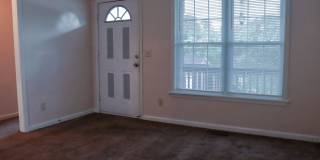 Charming 4 bedroom, 2 bathroom home in Greensboro w lake front views Gallery 6