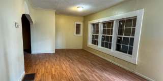 3 Bedroom / 1 bath home, move in Ready! Gallery 3