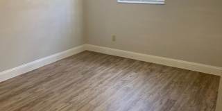 3 bedroom 1 bath recently refurbished  with large fenced backyard ,close to shopping and the beach Gallery 8