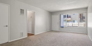 Roxanne Apartments Gallery 2