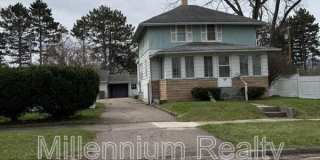 30 E Beverly Ave Gallery 1