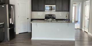 Spacious 3BR, 2 Car Garage Townhome in Raleigh Gallery 3