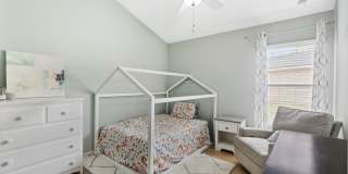 NW Westchester 4 Bedroom 2 Bath Home Gallery 14