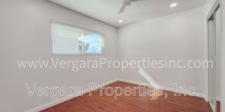 18012 Manhattan Place Gallery 26