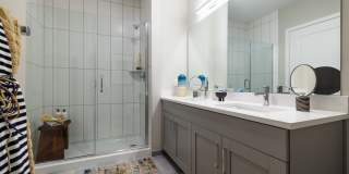 The Hillmont Gallery 39