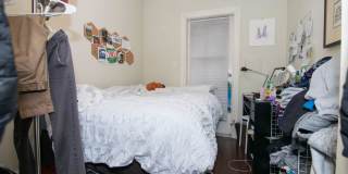 4 Bedroom 2 Bathroom Renovated Duplex Available in Charming Brownstone Gallery 8