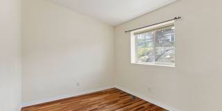 Spacious Sun-filled 3 bed 2.5 Bath Townhouse Gallery 26