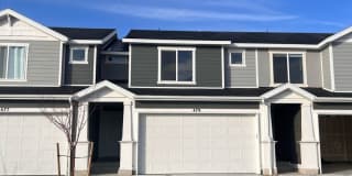 Beautiful Three Bedroom Home Gallery 1
