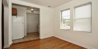 8238 S Ellis Ave Gallery 6