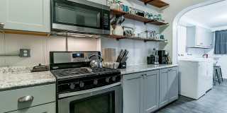 Updated 4 Bed 2 Bath Townhouse in Lancaster City! Gallery 9