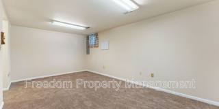 726 Pine Tree Ct. Gallery 31
