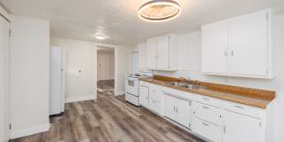 8th 370 E AVE Gallery 4