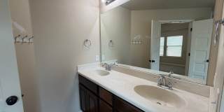 Beautiful and Cozy 3bed/2bath with an Office Available in North Norman! Gallery 26