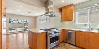 Spacious Upgraded Home in Prime Long Beach! Gallery 13