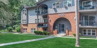 London Square Gallery 6