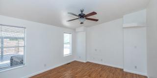 10439 E 37 ST Gallery 7