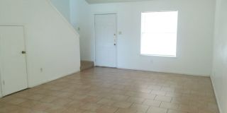 5725 Crestmore - 2/Bed 2/Bath - $1000/month Gallery 3