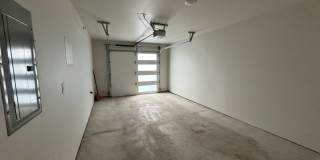 Month-to-Month 3bed 2.5 bath Whitefish Townhouse for rent - Walking distance to downtown. Gallery 34