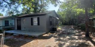Cute & Cozy 2 Bedroom Cottage in Tampa $1550 Move in July 1 2026 Gallery 3