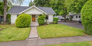 Charming bungalow Charming bungalow Gallery 1
