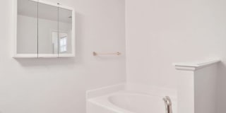 Close to Ocean! Gallery 21