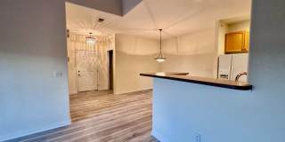 SW Littleton Top Floor Condo with Mountain Views! Gallery 10