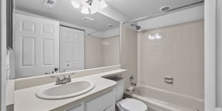 Charming 2BR Condo in Denver - Available NOW! Gallery 24