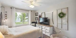 Modern 2 Bed, 1 Bath Condo near Dishman Hills! Gallery 13