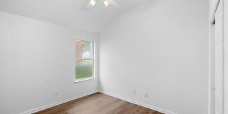 3 Bed, 2 Bath Home with Community Pool in Georgetown Gallery 21