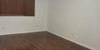 2741 W REDWOOD Lane Gallery 21