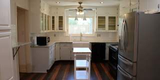 2-BEDROOM IN TERRELL HILLS Gallery 10