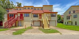ACROSS from FSU STADIUM & COLLEGETOWN! Furnished 2/2 w/ Garage, Deck, Granite Counters, & Washer/Dryer! Avail August 1st for $1750/month! Gallery 1