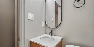 Modern 2BR 2BA Apartment in Columbia Heights Gallery 15