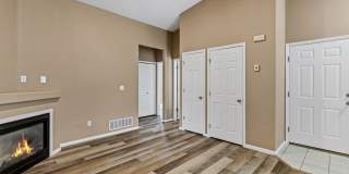 Two Bedroom Near The Powers Corridor Gallery 36