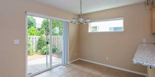 3Bd/2.5Ba in a Well-Liked Bethany Neighborhood ~ Washer/Dryer Included with 2 Car Garage and Fenced Yard!!!! Gallery 7
