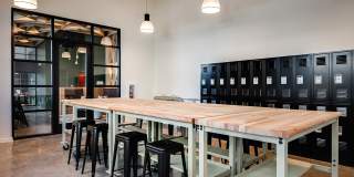 Jute Gallery 25