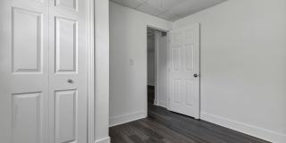 Bright & Updated 2BR Bottom Unit Duplex | White Kitchen & Stainless Appliances in Saint Petersburg Gallery 5