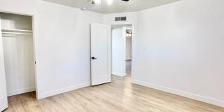 3524 N Miller Rd Gallery 25